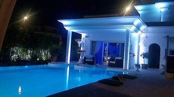 White House Luxury Hospitality