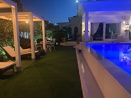 White House Luxury Hospitality