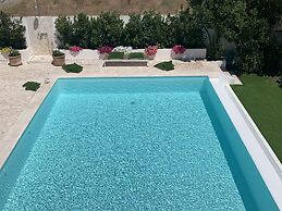 White House Luxury Hospitality