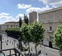 Moonlight Hotel & Suites