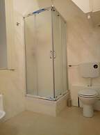 Moonlight Hotel & Suites