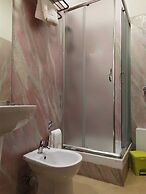 Moonlight Hotel & Suites