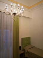 Moonlight Hotel & Suites