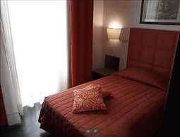 Moonlight Hotel & Suites