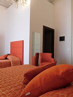 Moonlight Hotel & Suites