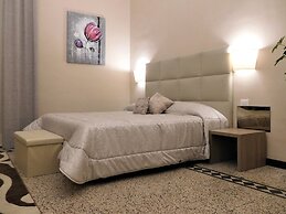 Moonlight Hotel & Suites