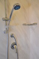 Moonlight Hotel & Suites