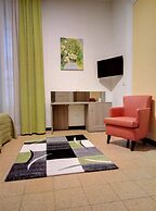 Moonlight Hotel & Suites