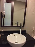 Golden Lotus Halong Hotel