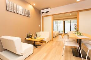 Group STAY CLASSE 01