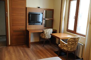 Izmit Saray Hotel