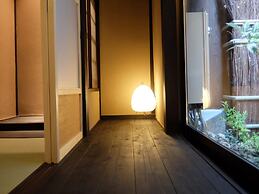 Reikaku Kiyomizu-Gojo