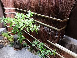 Reikaku Kiyomizu-Gojo