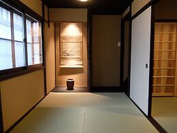 Reikaku Kiyomizu-Gojo