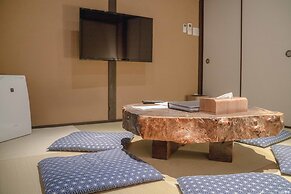 Reikaku Kiyomizu-Gojo