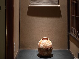 Reikaku Kiyomizu-Gojo