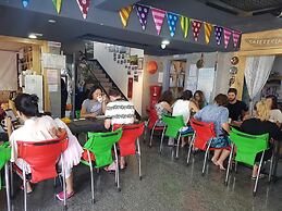 Gudeok Guest House - Hostel