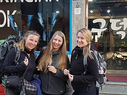 Gudeok Guest House - Hostel