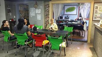 Gudeok Guest House - Hostel