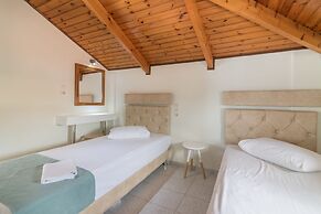 Sea View Studios & Apartments