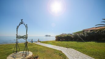 Sea View Studios & Apartments