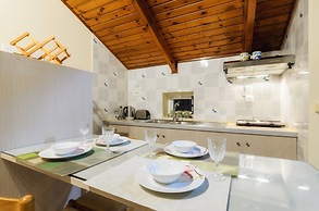 Sea View Studios & Apartments