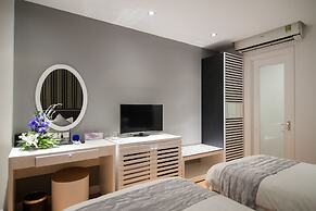 Riverside Boutique Hotel