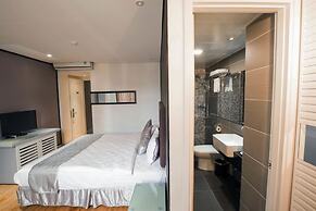 Riverside Boutique Hotel