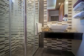 Nikos & Maria Studios