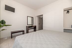 Mouria Studios & Apartments