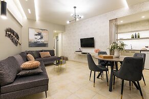 Mouria Studios & Apartments