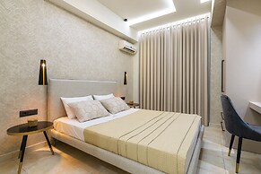 Mouria Studios & Apartments