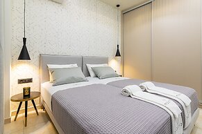 Mouria Studios & Apartments