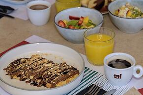 Mouria Studios & Apartments