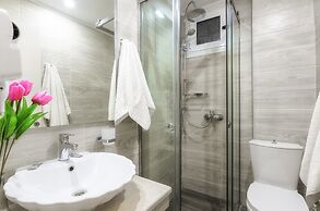 Mouria Studios & Apartments