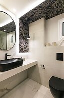 Mouria Studios & Apartments