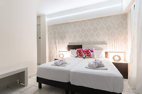 Mouria Studios & Apartments