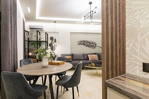 Mouria Studios & Apartments