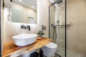 Mouria Studios & Apartments