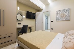 Mouria Studios & Apartments