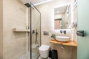 Mouria Studios & Apartments