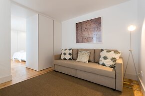 Chiado Studio and One-Bedroom Apartment - by LU Holidays