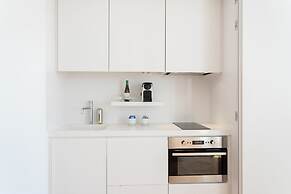 Chiado Studio and One-Bedroom Apartment - by LU Holidays