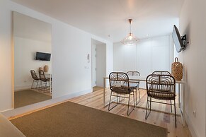 Chiado Studio and One-Bedroom Apartment - by LU Holidays