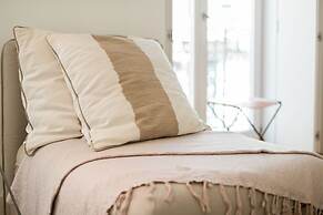 Chiado Studio and One-Bedroom Apartment - by LU Holidays