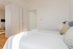 Chiado Studio and One-Bedroom Apartment - by LU Holidays