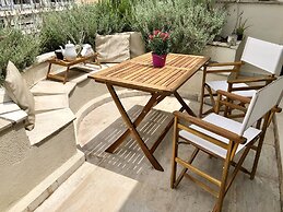 New Athens Acropolis Penthouse Suite