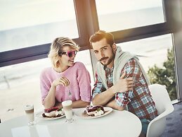 VacationClub - Ultra Marine Apartments