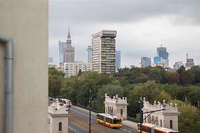 Bizzi LuxCenter View Studio