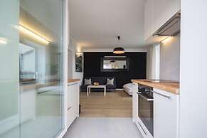 Bizzi LuxCenter View Studio